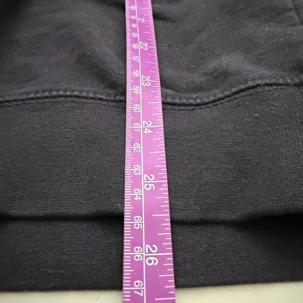 GUESS Limitless‎ Graphic Sweatshirt Jennifer Lopez Black Crewneck Medium Approx.